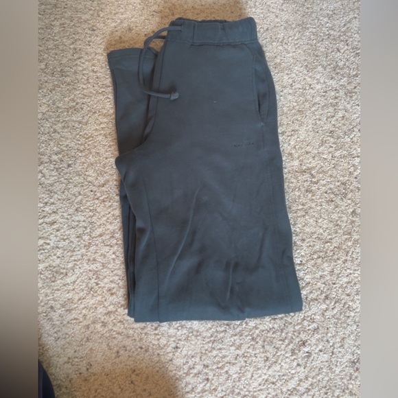 Garage green straight leg sweatpants - Picture 2 of 3